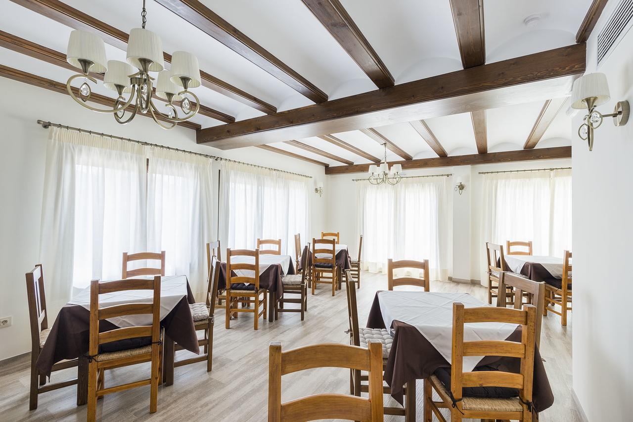 Hotel Atiana 阿尔巴拉辛 外观 照片